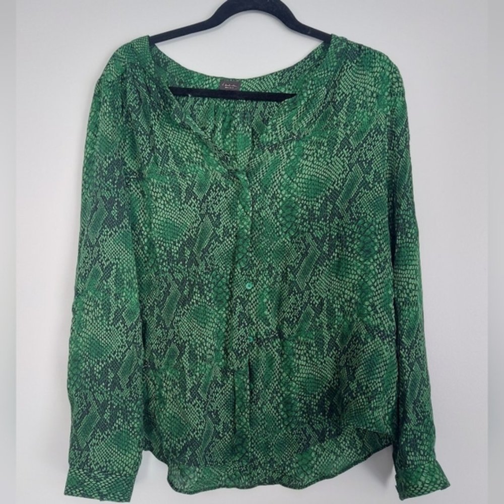 GREEN snakeskin silk long sleeve large